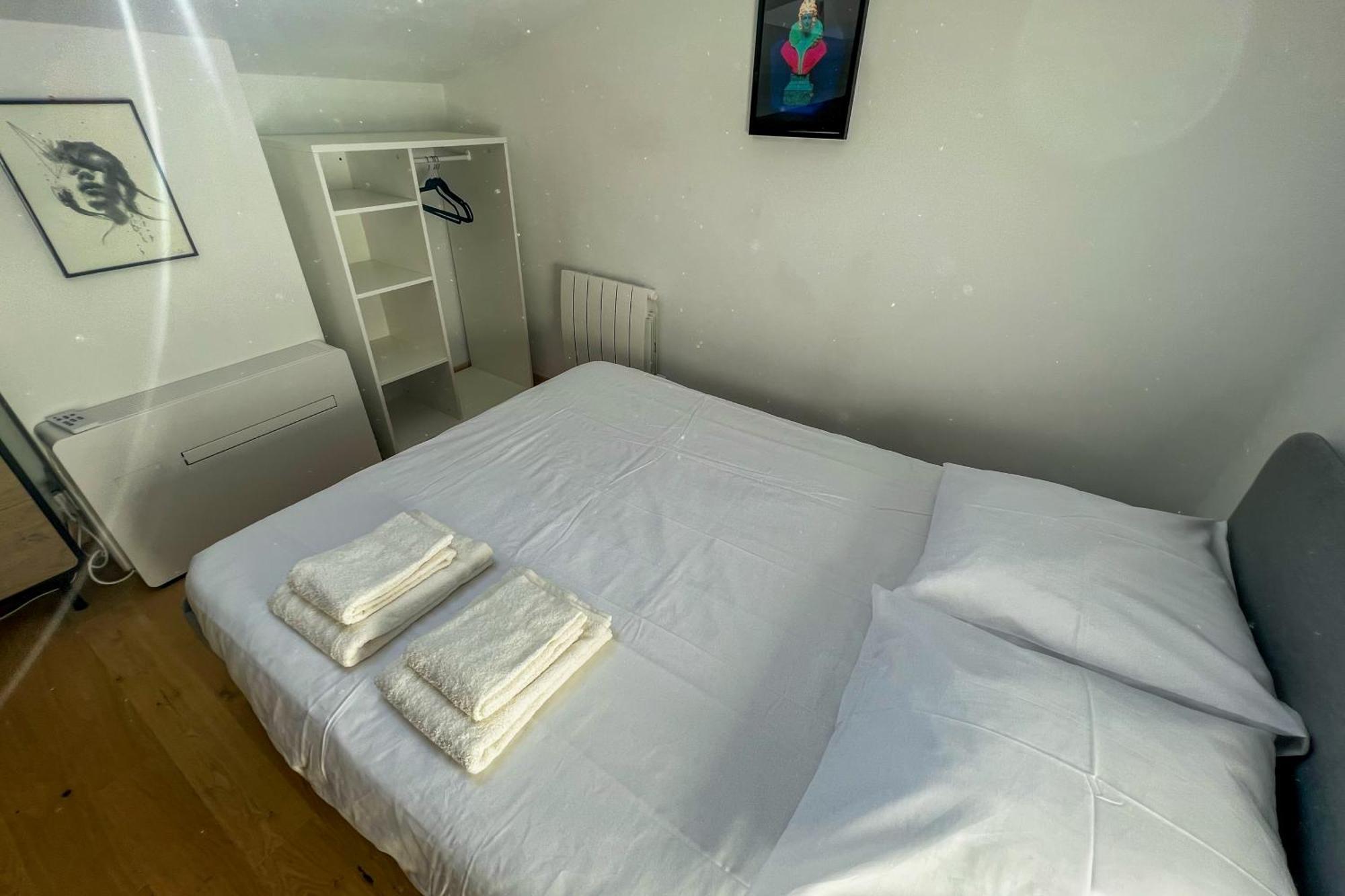 Apartment Duplex Au Calme, Quartier Des Artistes