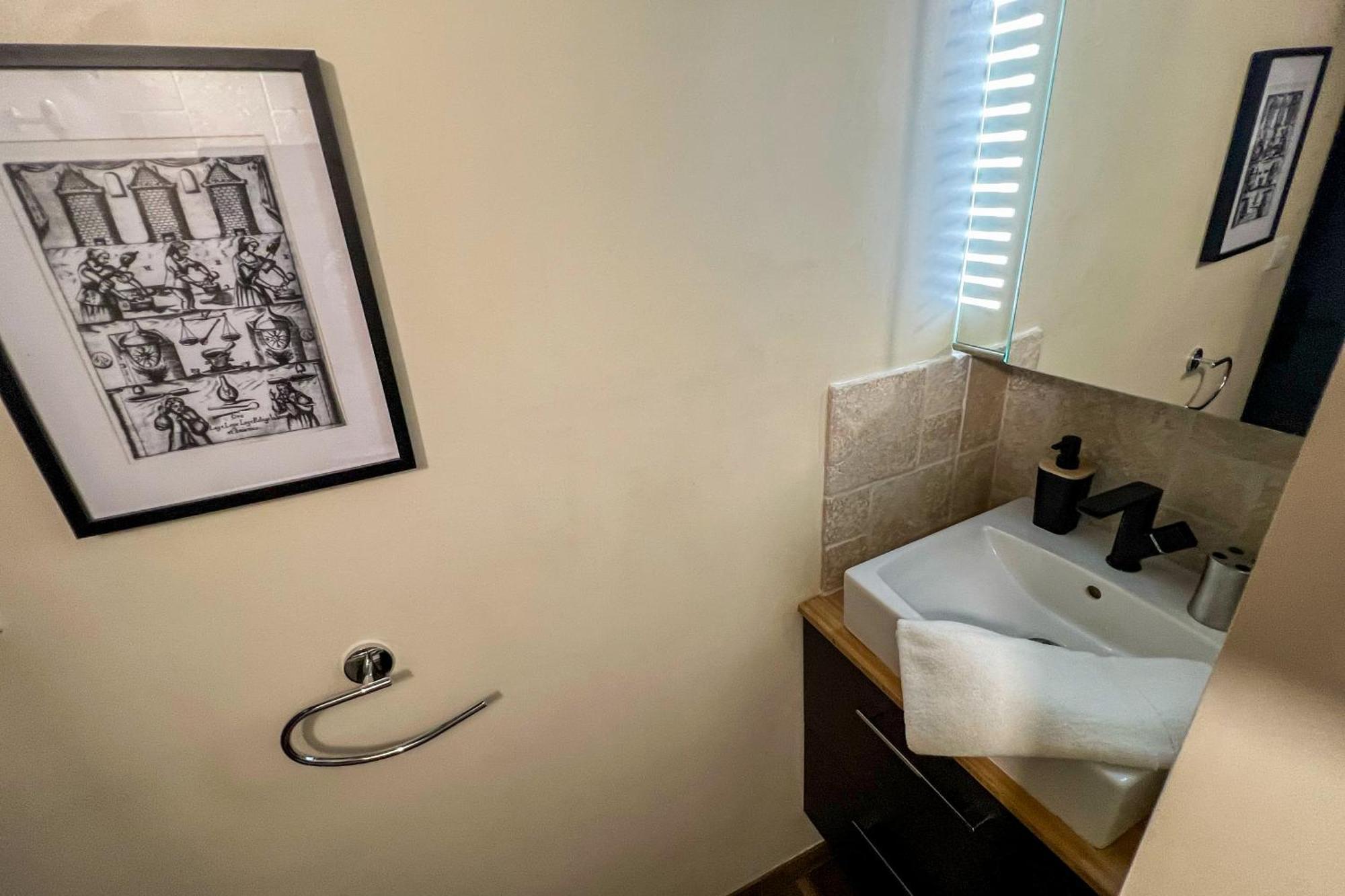 Apartment Duplex Au Calme, Quartier Des Artistes Avignon