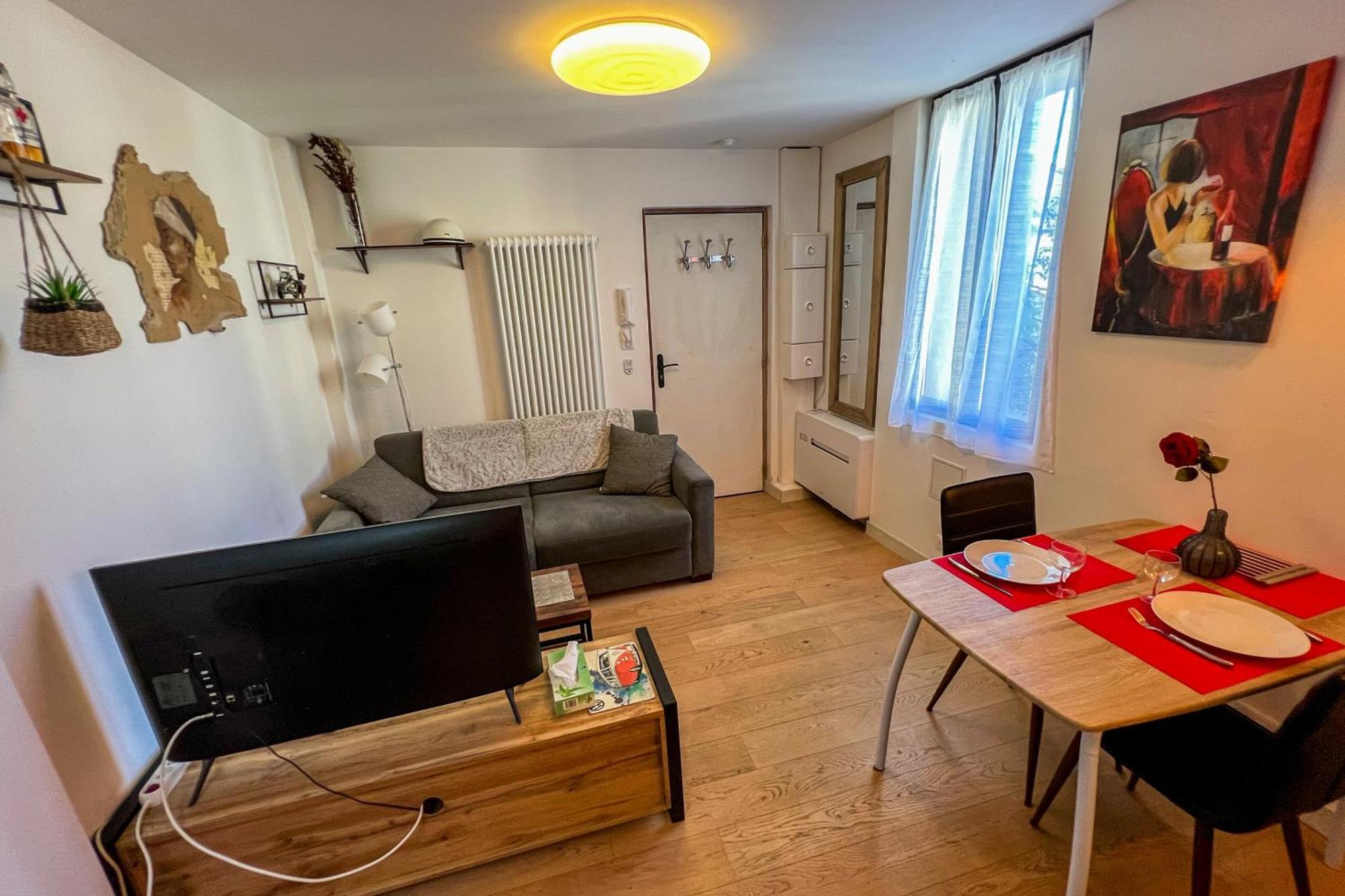 Apartment Duplex Au Calme, Quartier Des Artistes Avignon